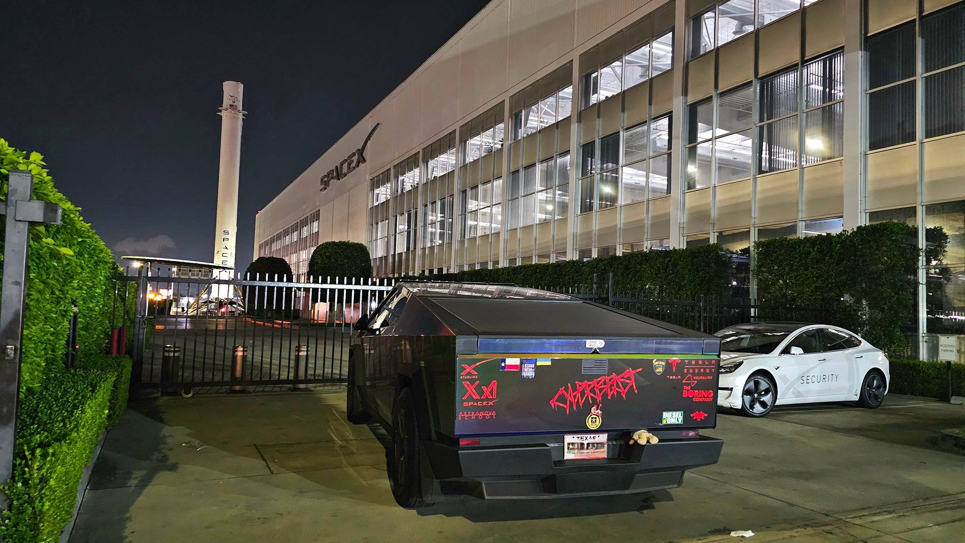 Tesla Cybertruck Daily random Cybertruck photos thread - Post Yours! 📸 🤳 20250702_214217