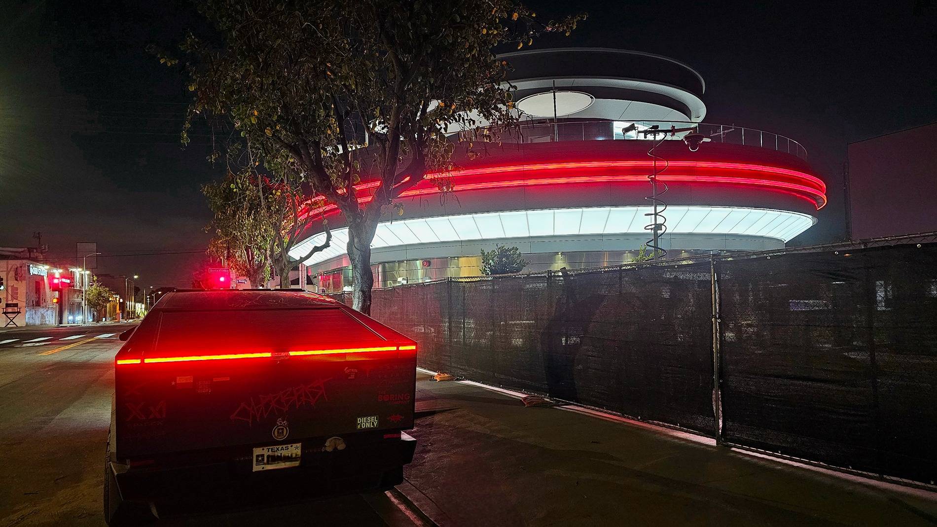 Tesla Cybertruck Daily random Cybertruck photos thread - Post Yours! 📸 🤳 20250702_222130