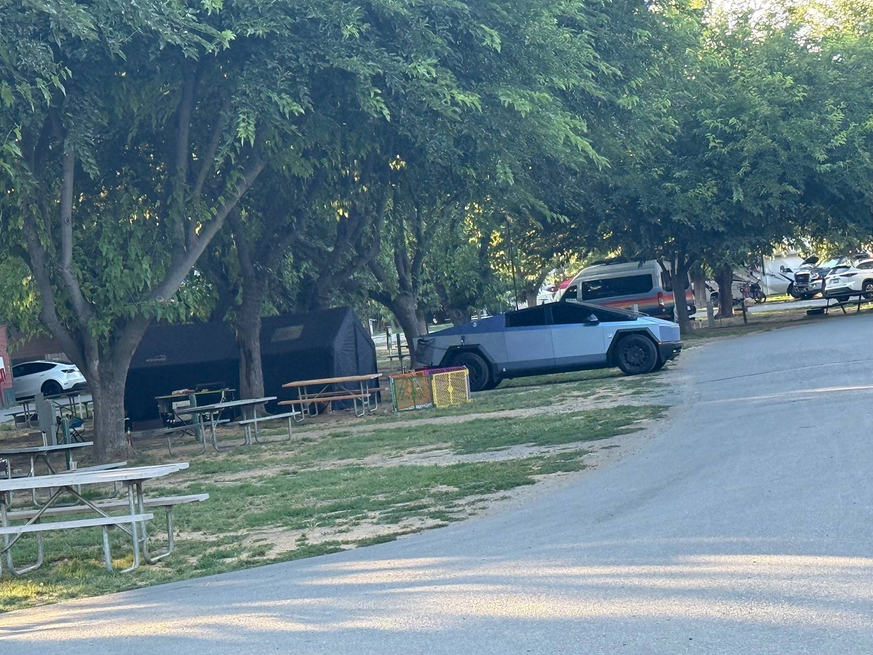 Tesla Cybertruck Daily random Cybertruck photos thread - Post Yours! 📸 🤳 IMG_4229