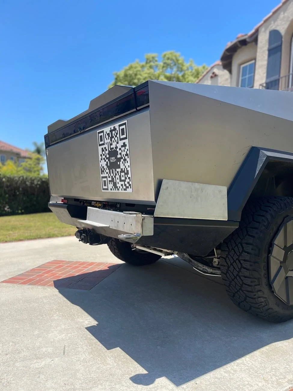 Tesla Cybertruck Cybertruck Off-Road Armor Package to launch by end of July IMG_9903