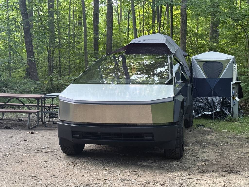 Tesla Cybertruck Daily random Cybertruck photos thread - Post Yours! 📸 🤳 1751677888739-xq