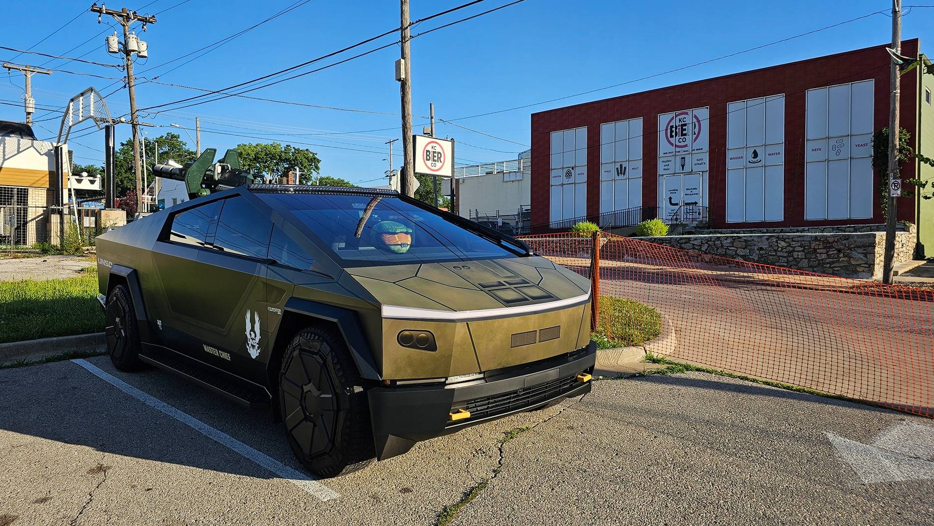 Tesla Cybertruck Cybertruck Defense System (Halo Motif) - Build Progress 20250628_072522