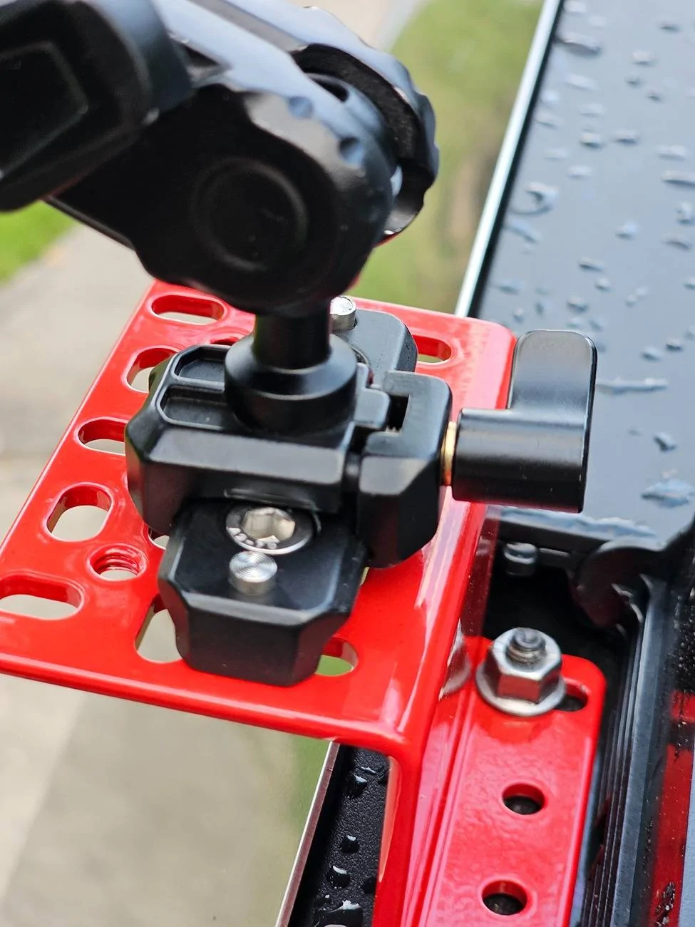 Tesla Cybertruck Cyber-Rail: Universal Gear Mount 20250707_201001