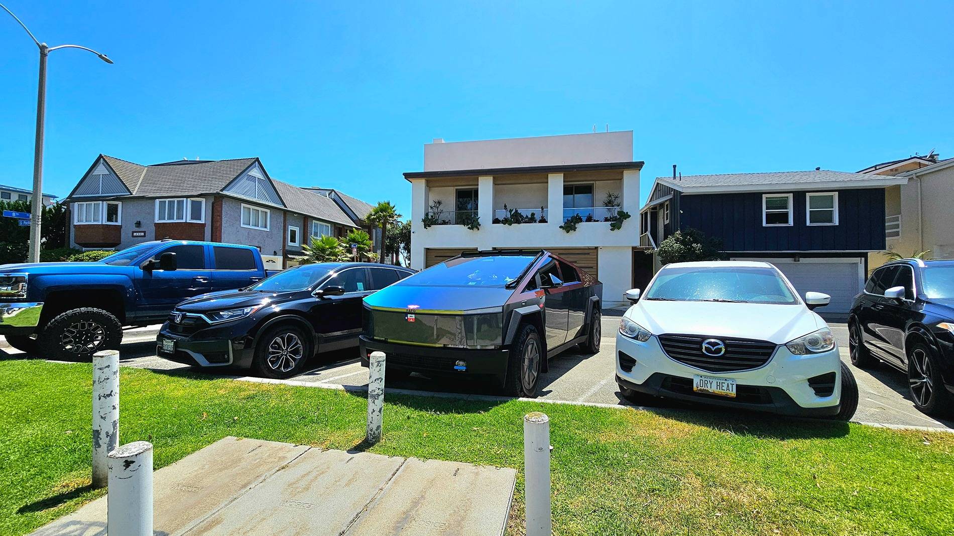 Tesla Cybertruck Share your best Cybertruck Independence Day photo! 20250703_141038