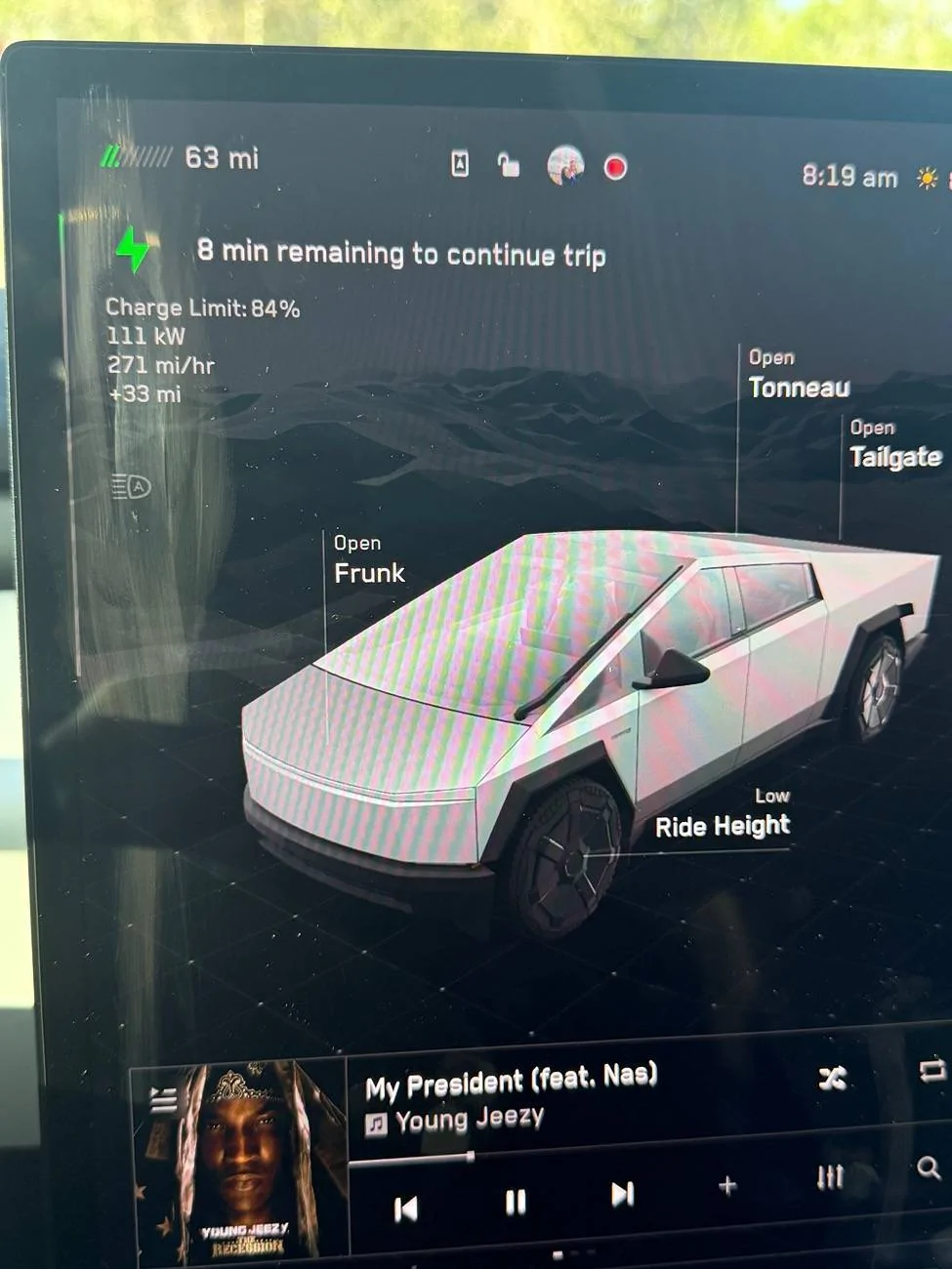 Tesla Cybertruck Cybertruck can now charge up to 325kW on select V4 Superchargers! IMG_3399