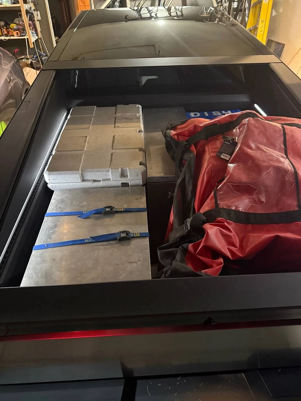 Tesla Cybertruck What Are You Hauling in your Cybertruck? 🦾 👷‍♂️ IMG_3458