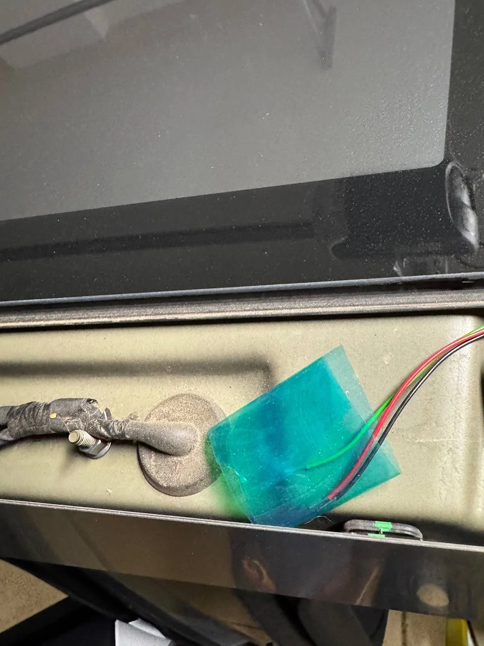 Tesla Cybertruck Just got my lightbar connected but not getting it to work: help please IMG_2699