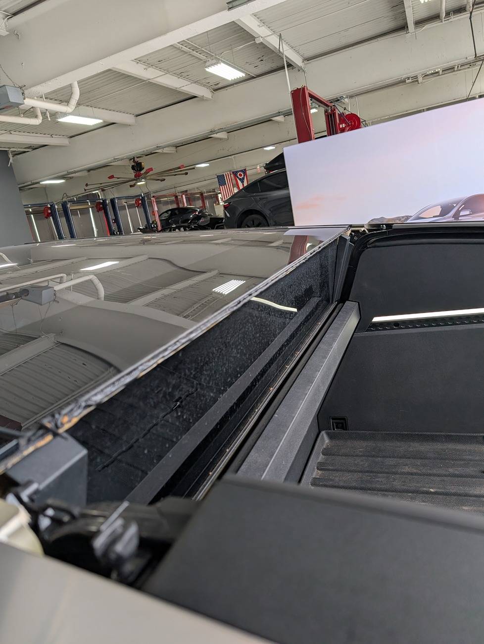 Tesla Cybertruck Leaking in the bed ….. PXL_20250709_124257182