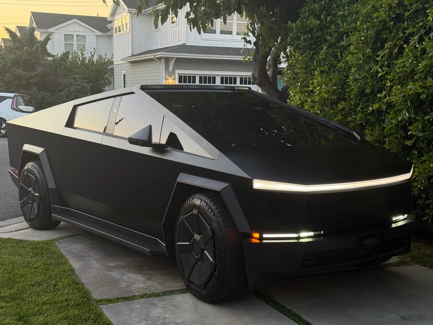 Tesla Cybertruck CT PPF WRAP - MATTE Black or Glossy Black 1752271988369-9t