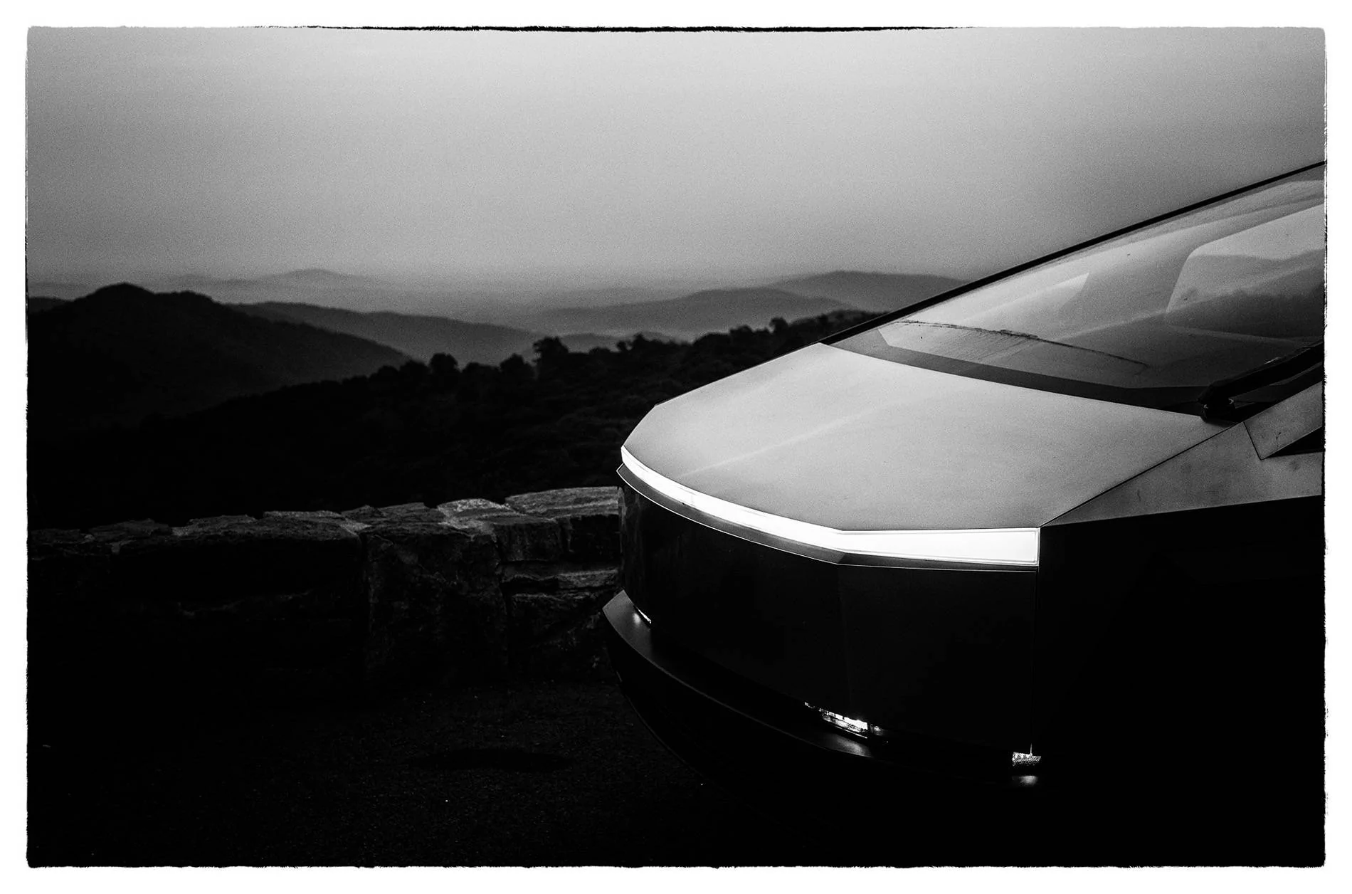 Tesla Cybertruck Exquisite L5001269-SEP032