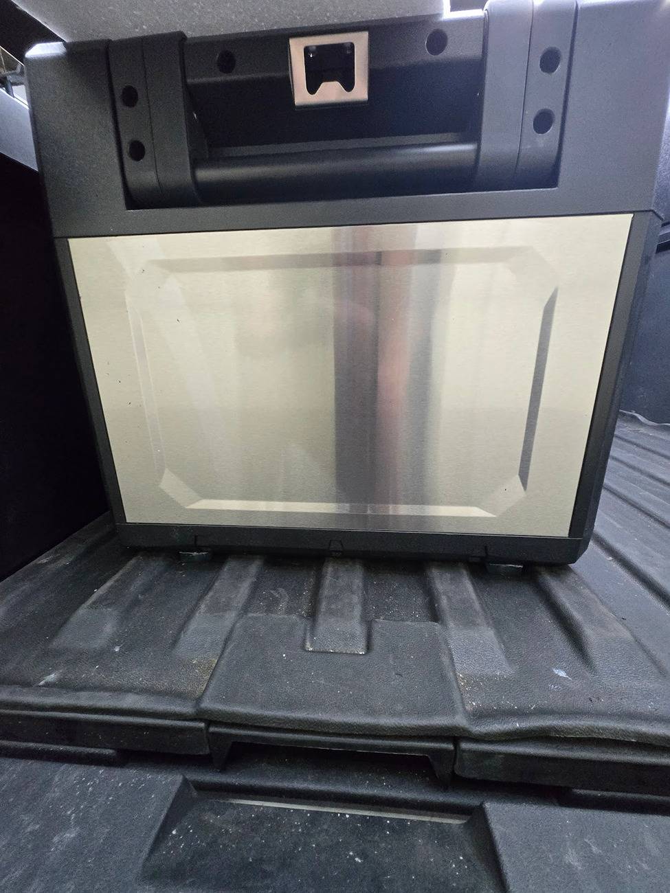 Tesla Cybertruck How to keep a fridge in Cybertruck newfeet2