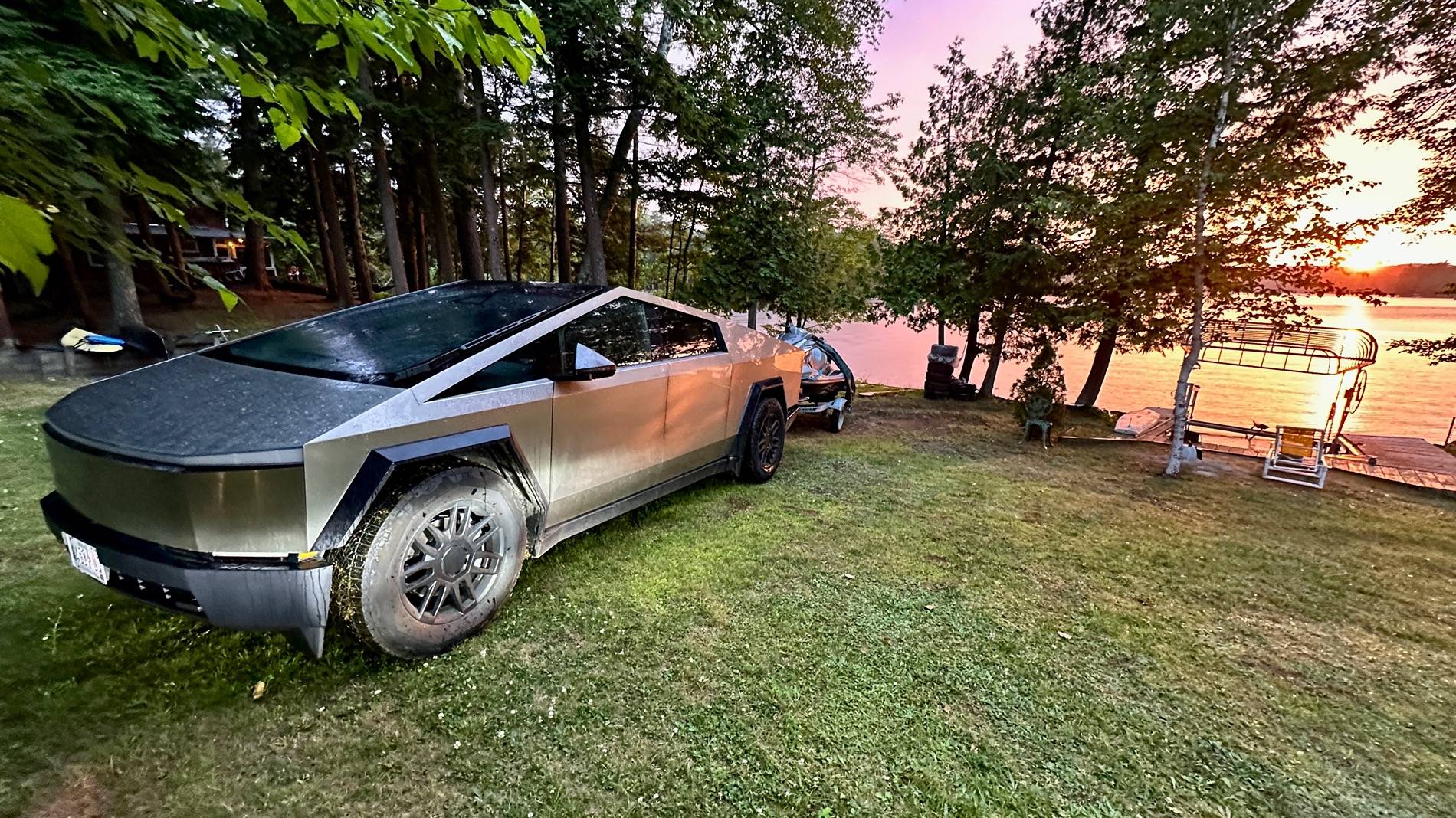 Tesla Cybertruck Daily random Cybertruck photos thread - Post Yours! 📸 🤳 IMG_1581.JPG