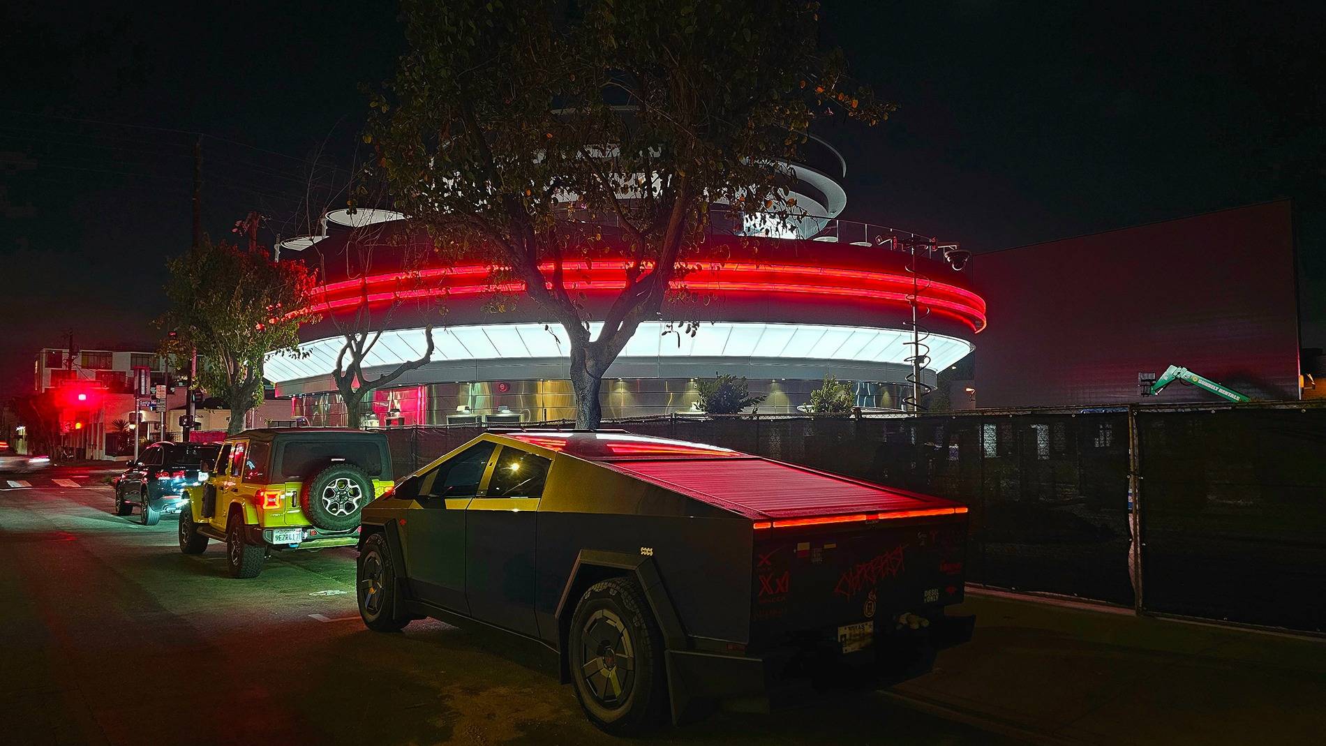 Tesla Cybertruck Cybertruck @ Tesla LA Hollywood Diner, Drive-in Movie Theater and Supercharger 20250702_222138