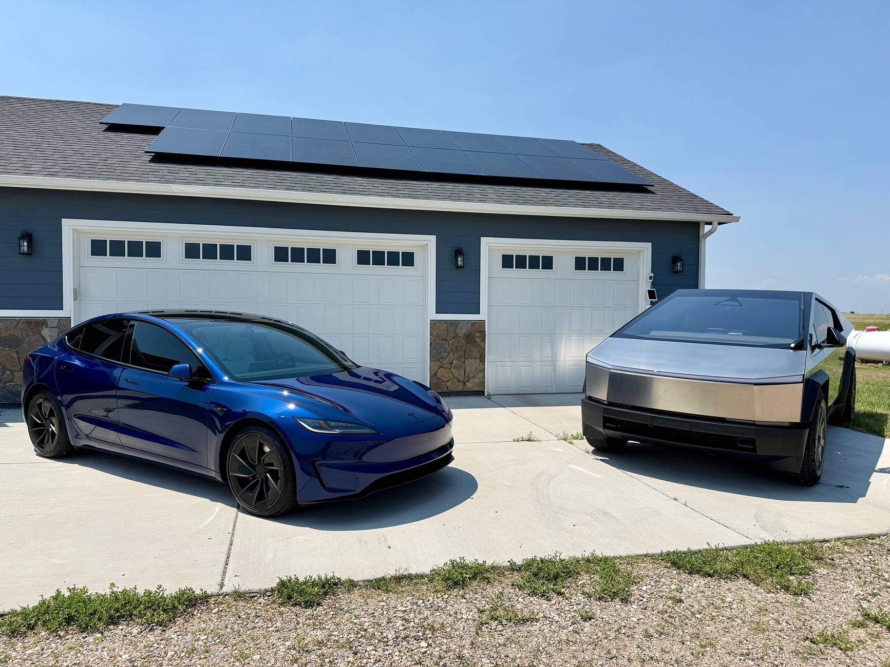 Tesla Cybertruck My 2025 AWD CT got a new friend IMG_3532