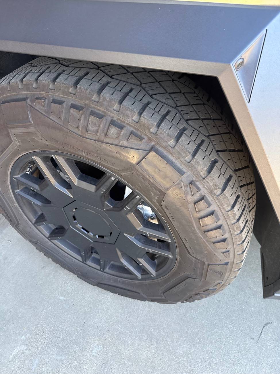 Tesla Cybertruck Tire Rotation - tire shops that do it properly? IMG_3985