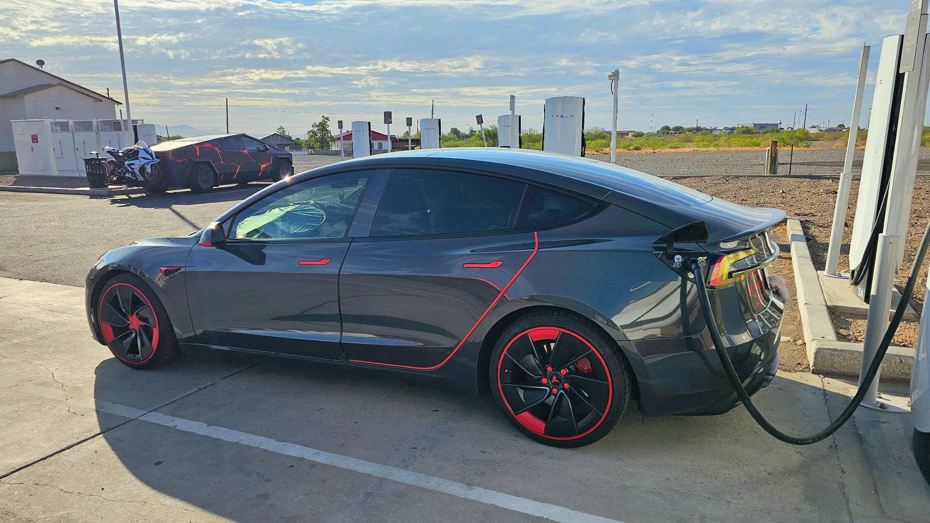 Tesla Cybertruck Daily random Cybertruck photos thread - Post Yours! 📸 🤳 20250718_081127