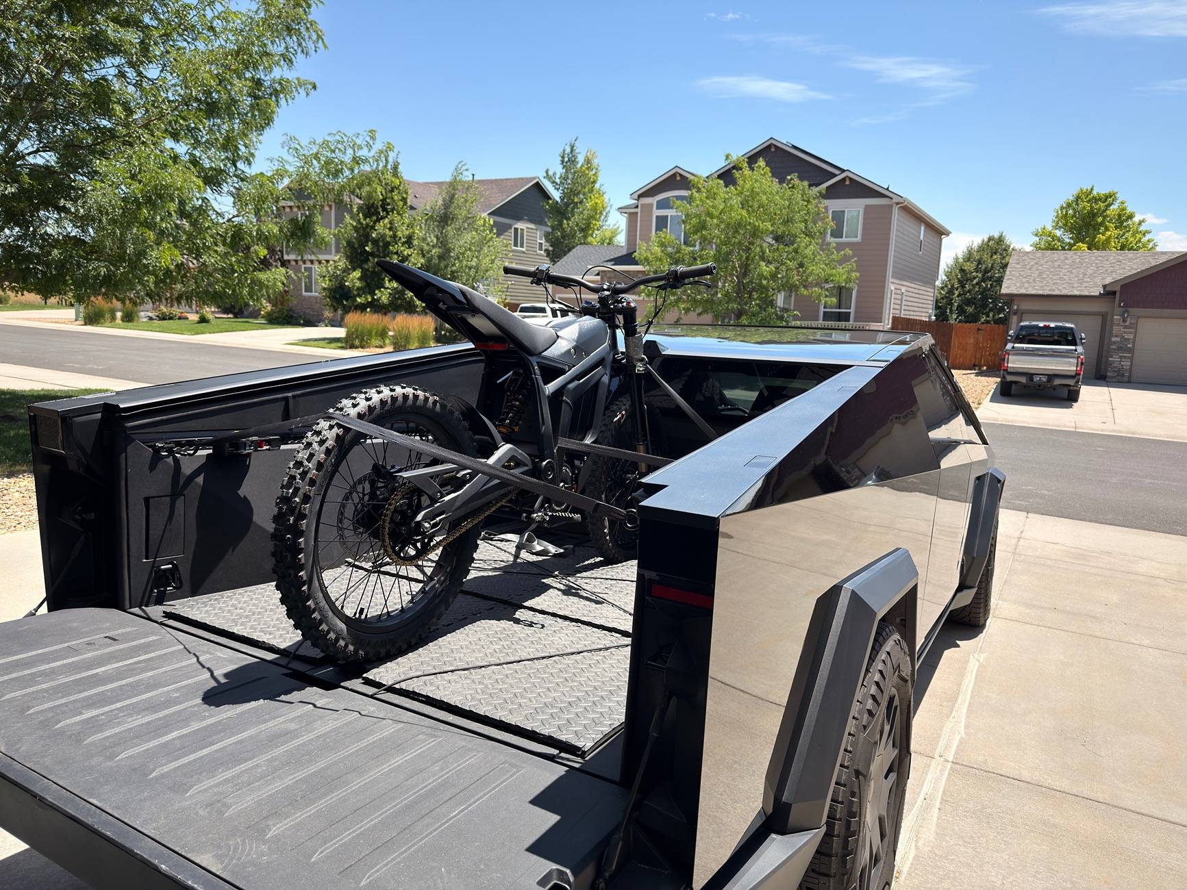 Tesla Cybertruck 🦾 Cybertruck doing truck stuff!  Post your photos! IMG_1690