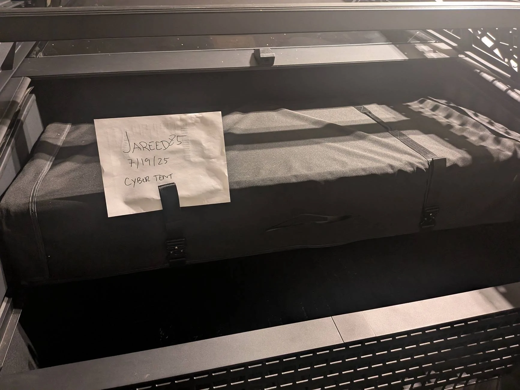 Tesla Cybertruck Cybertent - Basecamp + Electric Pump + Extra Mattress -Orange County PXL_20250720_040453267.MP