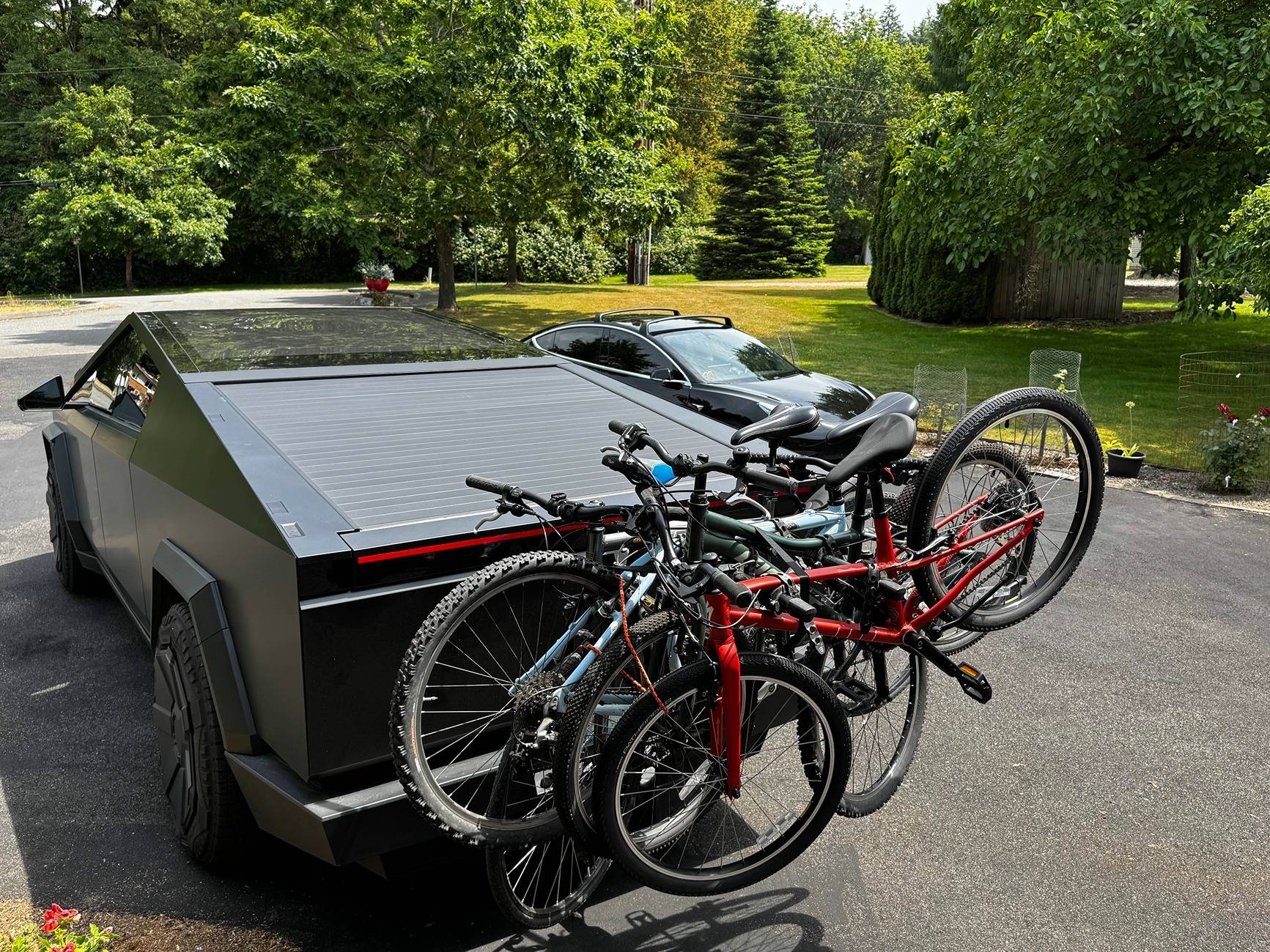 Tesla Cybertruck Best 5 bike hitch mount? IMG_0162