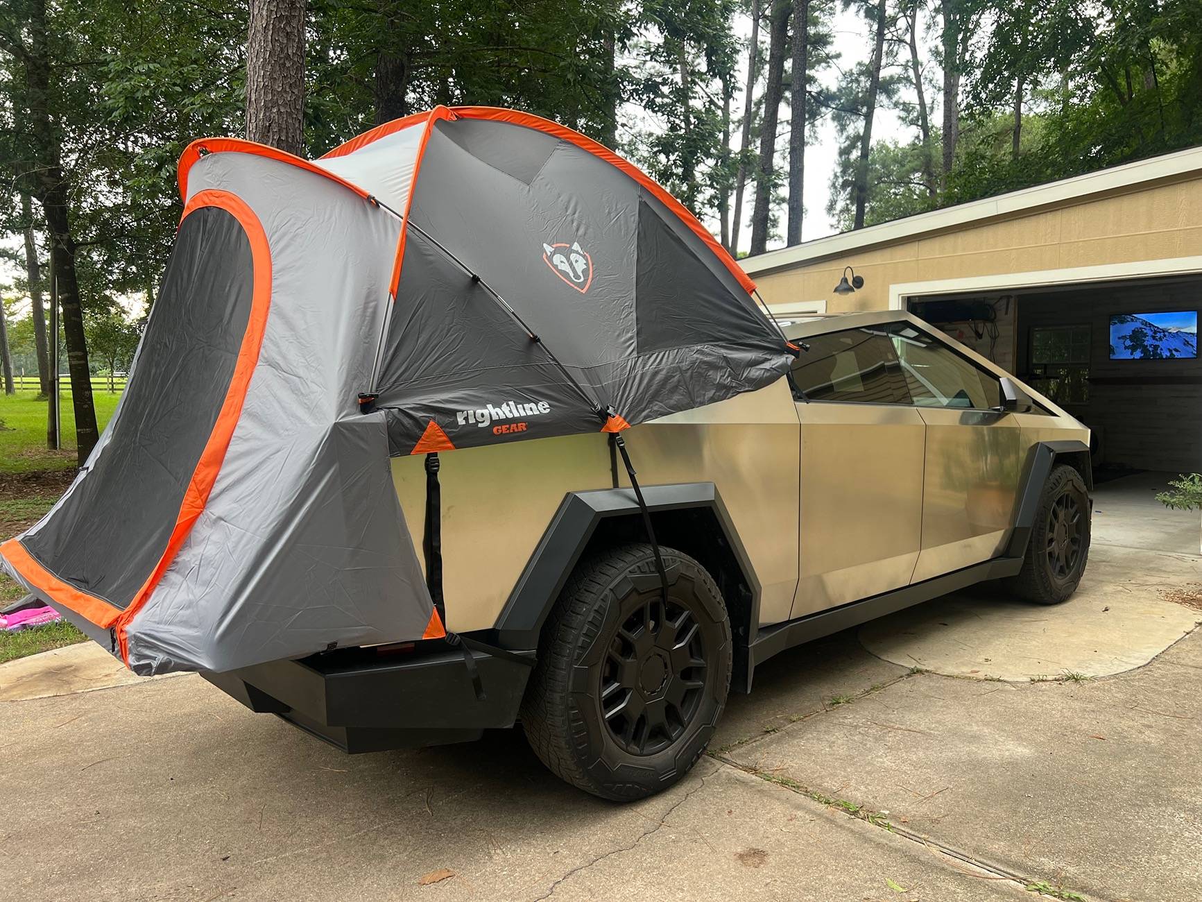 Tesla Cybertruck DIY tent platform IMG_5573