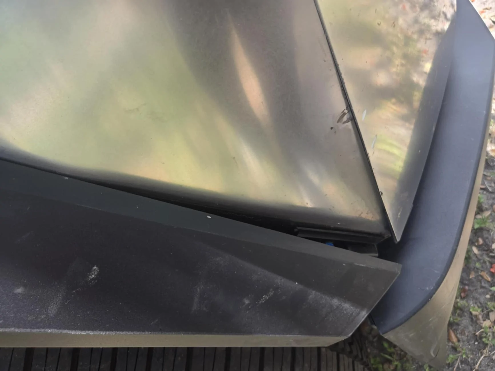Tesla Cybertruck Anyone with fender bender experiences? 1753738715274-4n