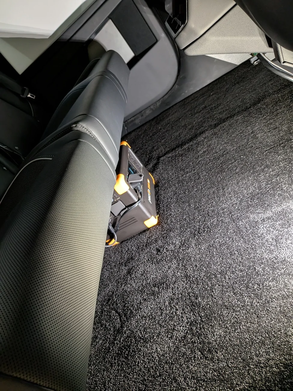 Tesla Cybertruck Cybergearco Cooler / Fridge / Refrigerator -- DC Install 338