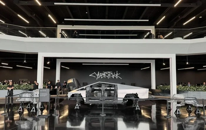 Live Views From Cybertruck Delivery Event @ Giga Texas! [Updated Thread...] 📸 🤳
