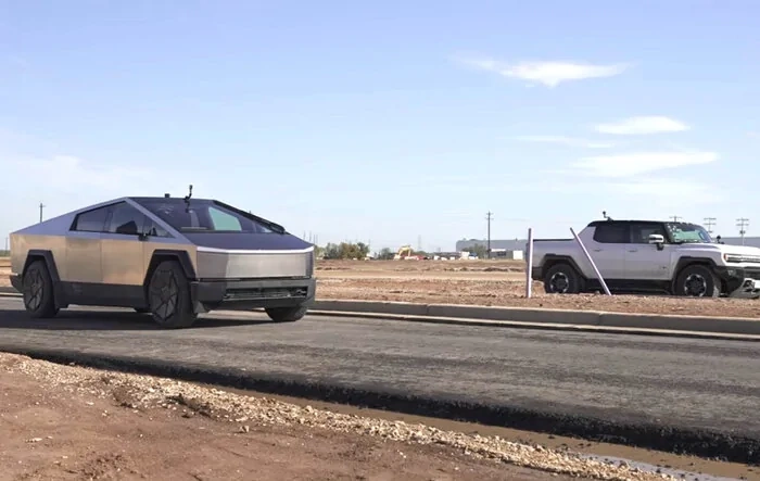 Cybertruck vs. Hummer EV Drag Race 🏁 (by Carwow)