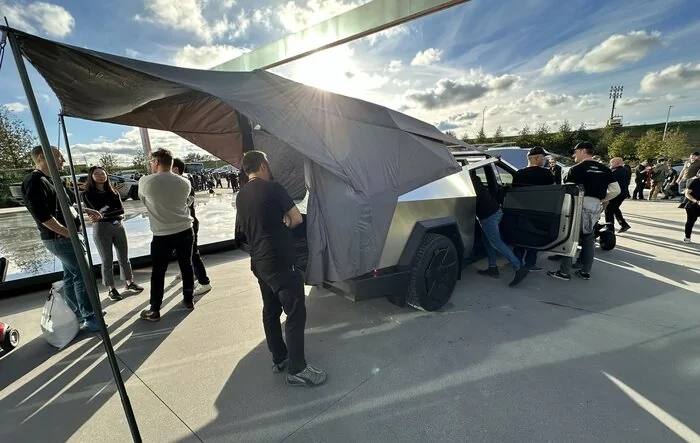 Cybertent (BaseCamp Tent) info/specs/pics from Cybertruck Accessories Engineer ⛺️