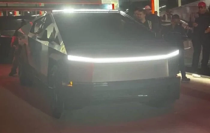 Photo: Cybertruck lightbar accessory on in the dark / night