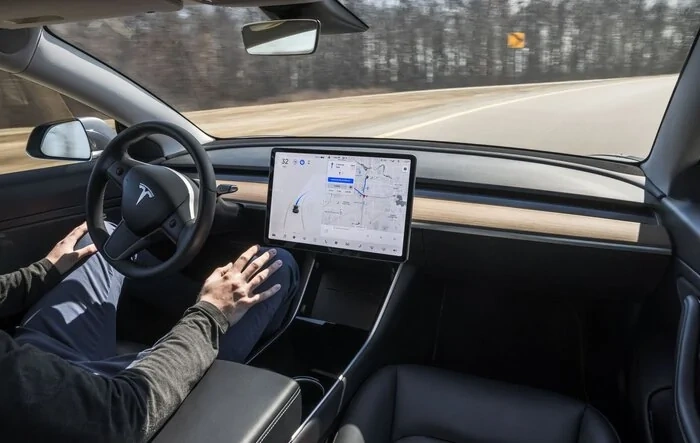 Tesla "recalls" Autopilot on nearly all vehicles to add more alerts and controls