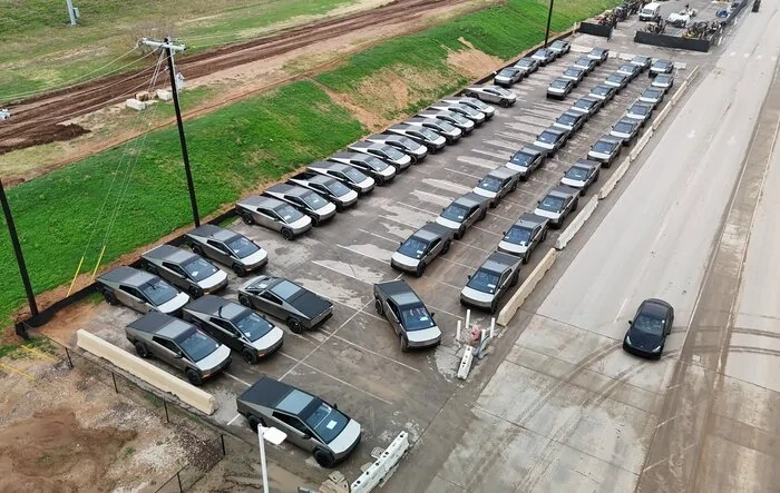 85+ Cybertrucks spotted today 12/22 at Giga factory