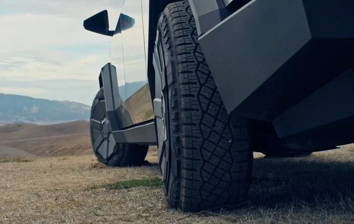 Turning radius update to come! Extra 7 degrees of steering angle for rear wheel steering (from 3 to 10 degrees)