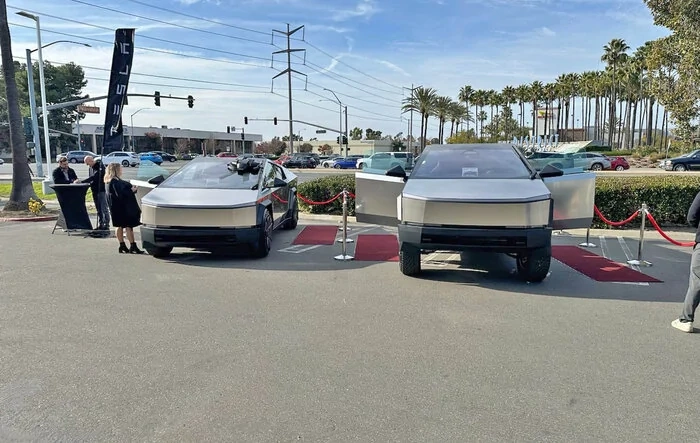 Cybertruck deliveries in Irvine!