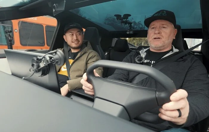 ⚡️ F-150 Lighting Owner REACTS to CYBERTRUCK 📐