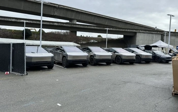 Tesla of Dublin CA has 16 Cybertrucks (still)!