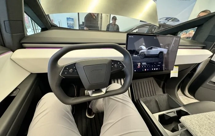 Scratch and Sniff - Cybertruck Show & Tell From Hands-On Seat Time in Showroom