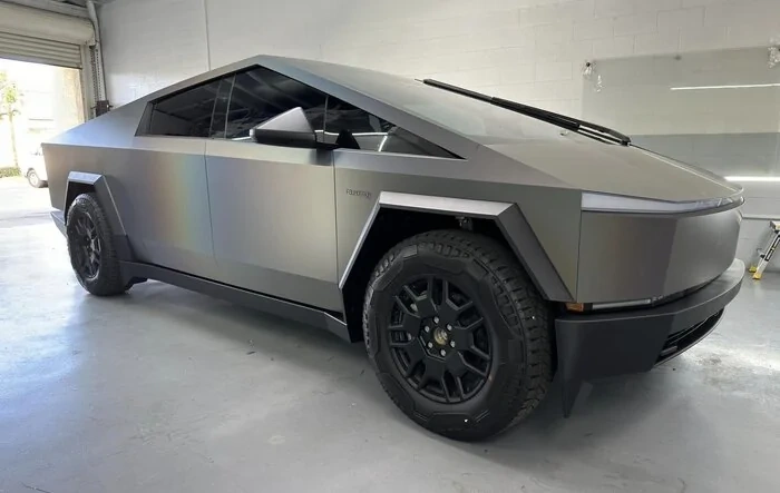 3M 2080 Satin Flip Psychedelic Vinyl Wrap on Tesla Cybertruck Looks Amazing
