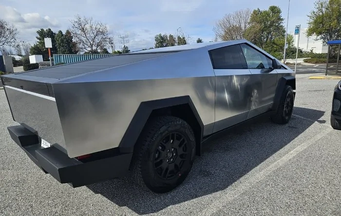 First impressions after my Cybertruck delivery: The Good & Bad (Maybe)