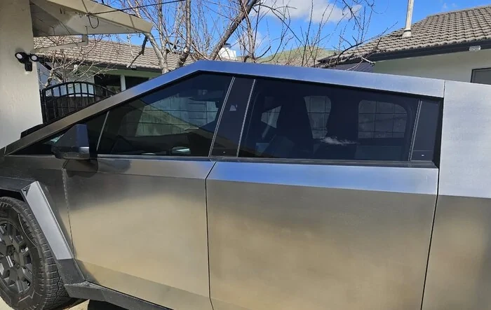 25% 3M Ceramic IR tint is a decent match to factory rear window tint
