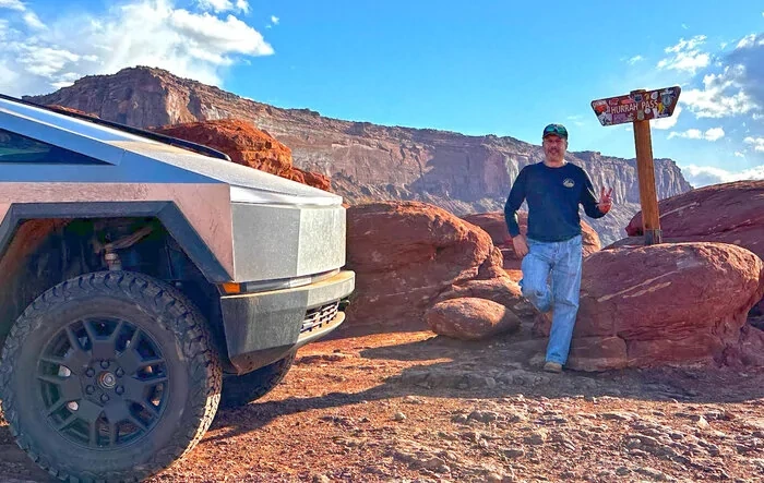 My Cybertruck experience after 2 Weeks, +6400 Miles and over-landing adventure in Utah