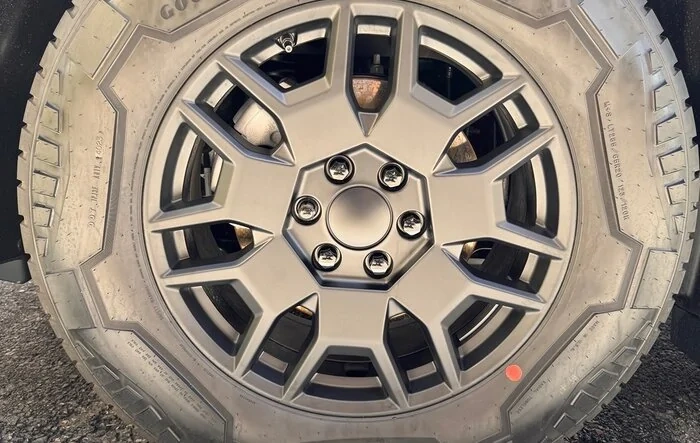 New Replacement Lug Nuts In Black + DIY Painted Center Caps