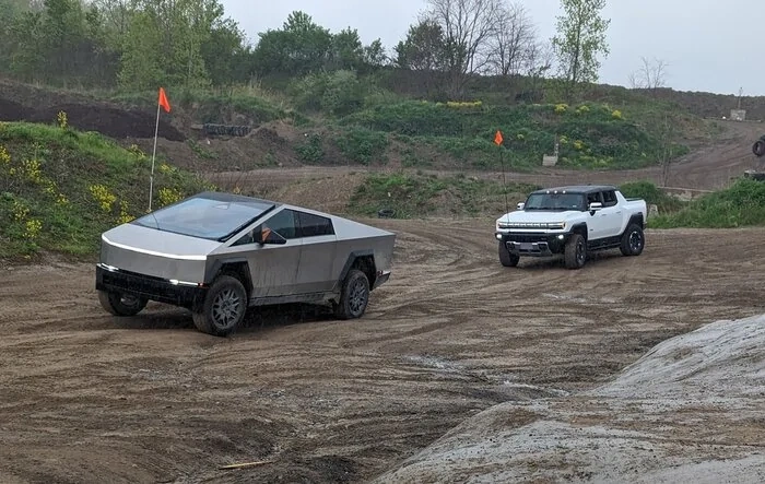 Hummer and Cybertruck hit up off-road park