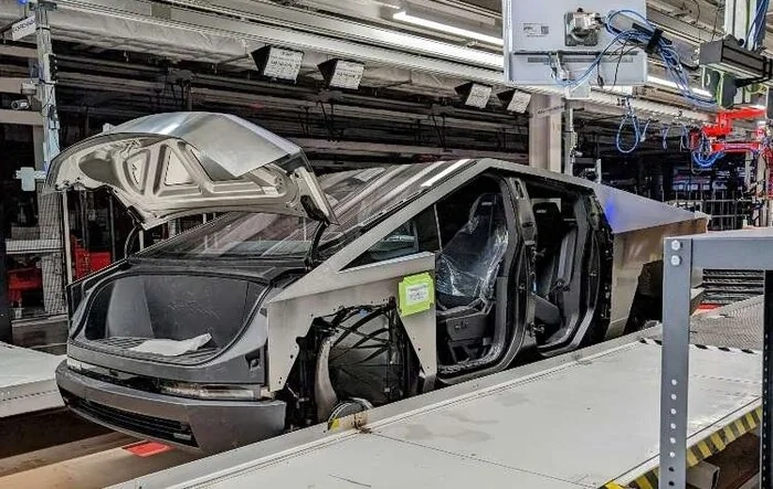Director of Cybertruck manufacturing has left Tesla