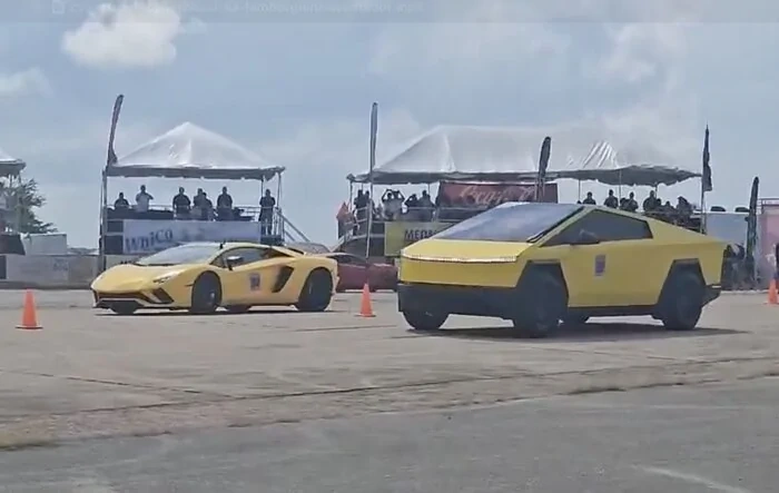 Cybertruck vs. Lamborghini Aventador roll race