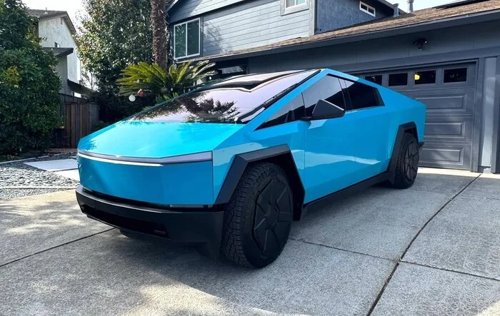 2024 Cybertruck wrapped! Inozetek Coastal Blue Dynamic PPF