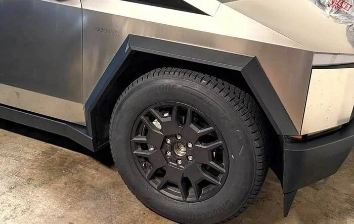 Blizzak Snow & Ice Winter Tires mounted on OEM wheels (pics)