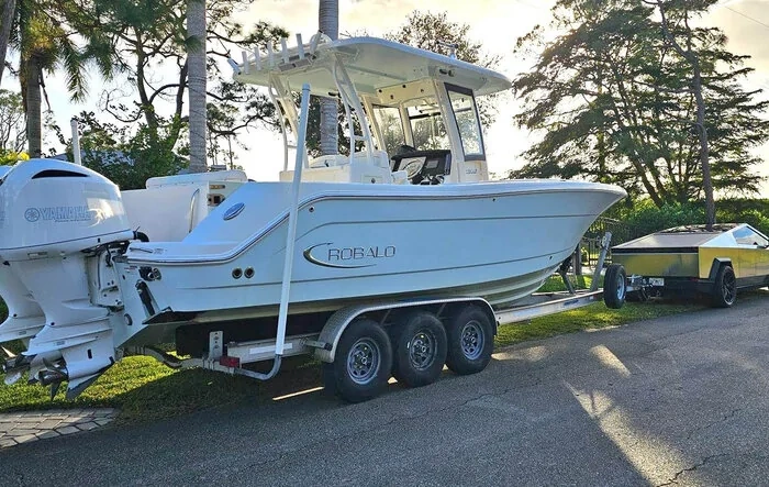 Towing a 15k lbs boat (30' CC tri axle) = no problem