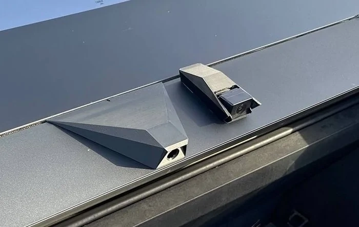 Video rearview mirror installed, with camera mounted on roof top!