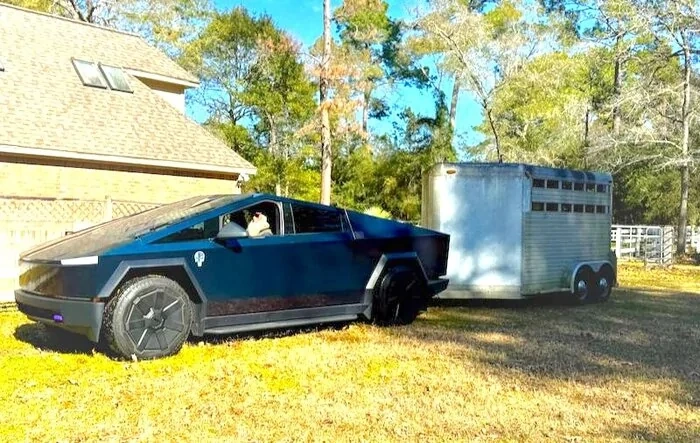 First Time Backing a Trailer with Rear-Wheel Steering: WOW!